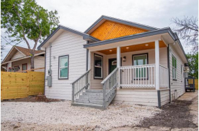Your Dream Stay 4BR2BA Near Downtown Riverwalk